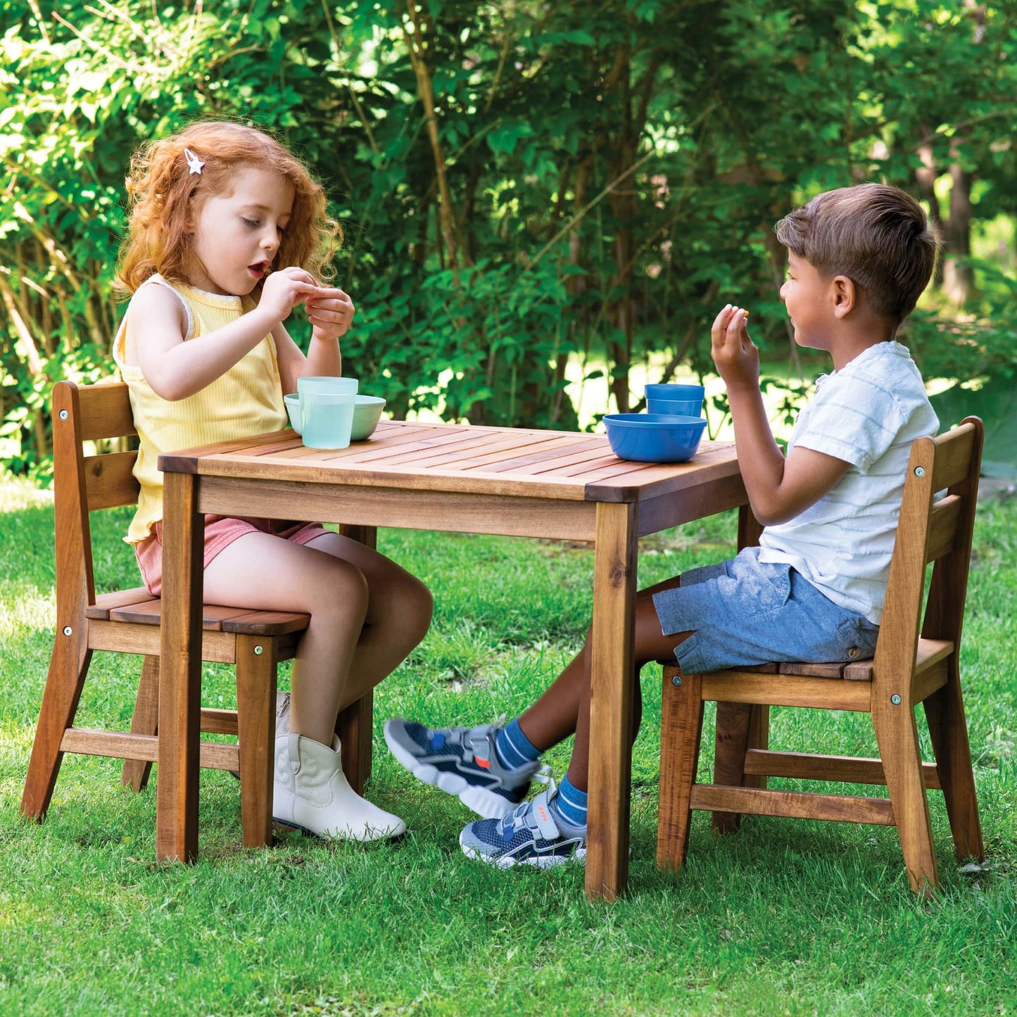 Acadia Outdoor Square Table and Chairs