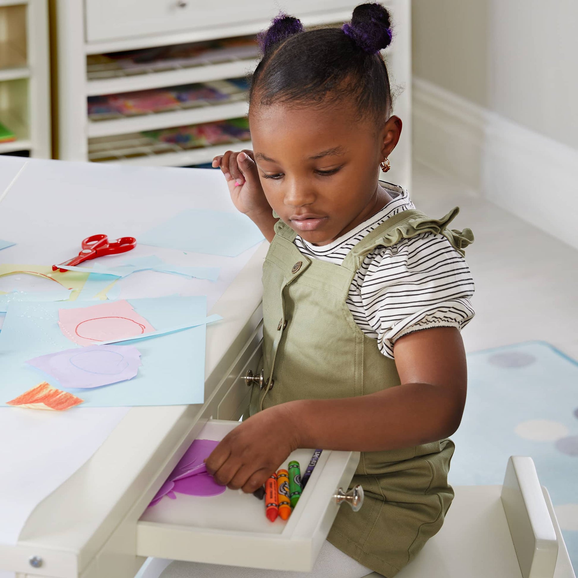 Martha Stewart Kids' Art Table and Paper Roll