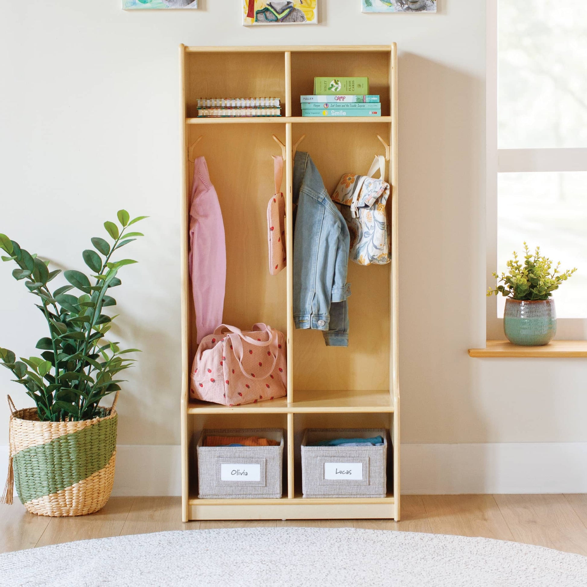 EdQ 2-Section Locker with Bench