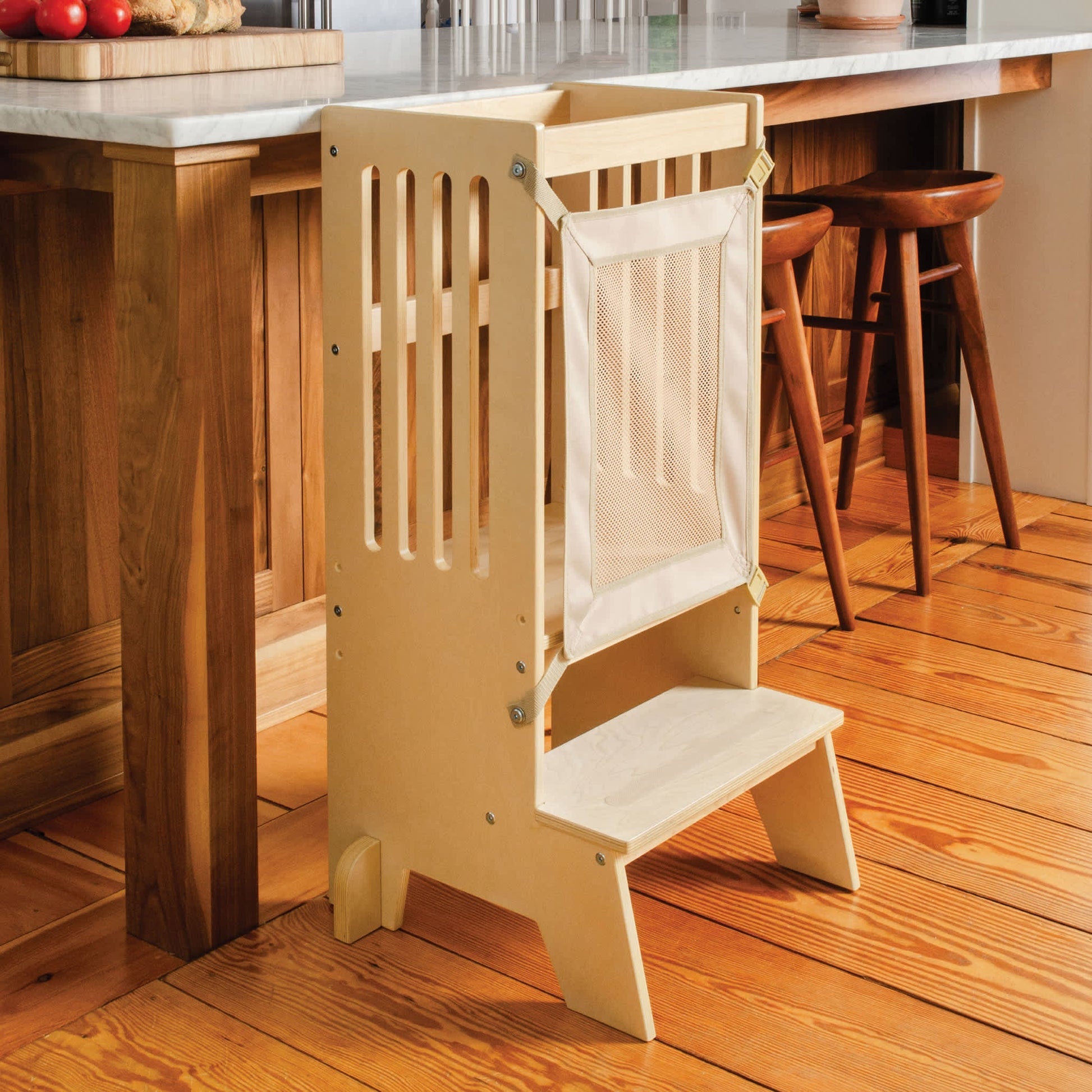 Jr. Contemporary Kitchen Helper Step-Up
